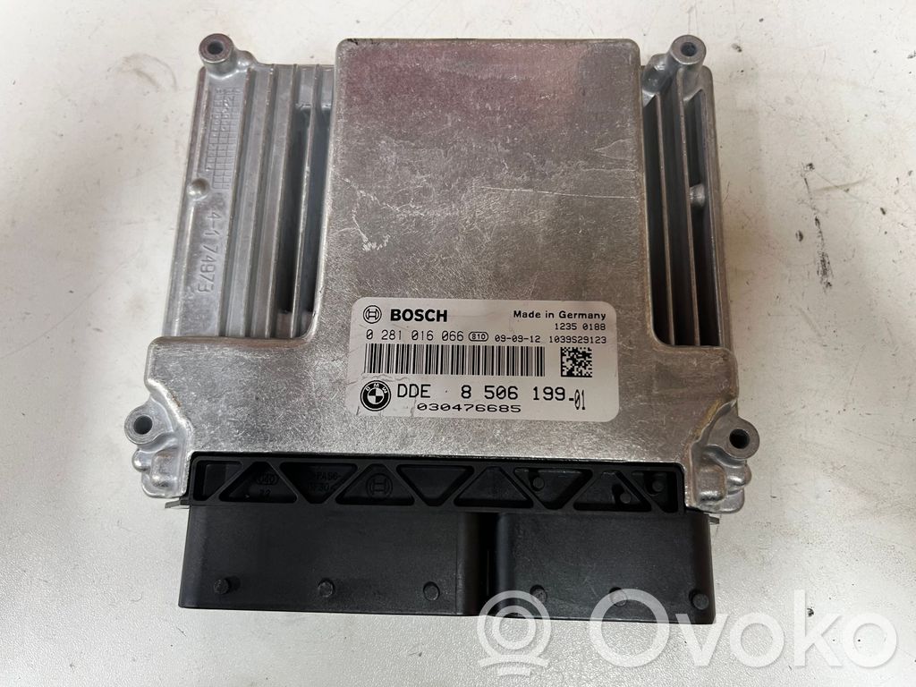 BMW 5 E60 E61 Engine control unit/module 