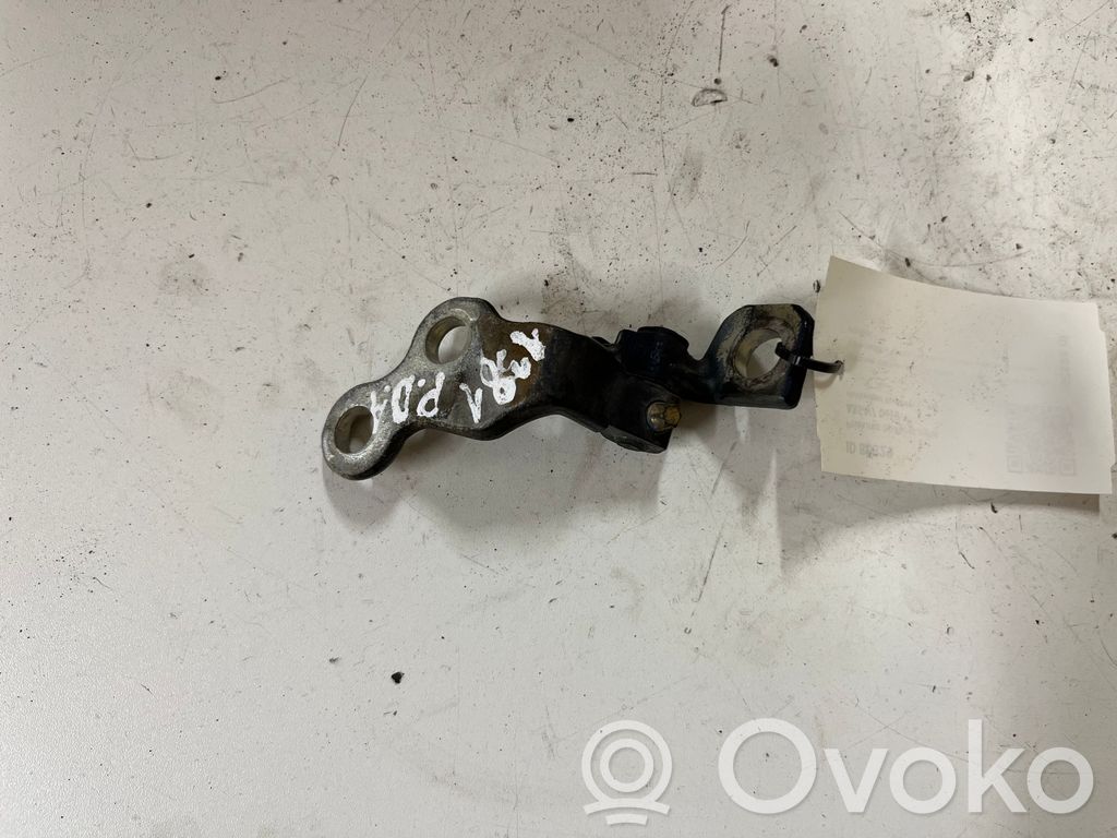 Ford Focus Front door lower hinge 