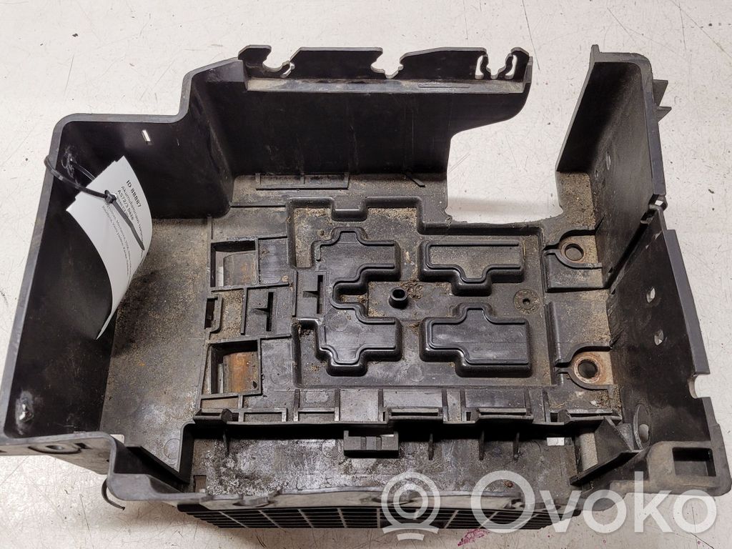 Citroen C3 Akumulatora nostiprināšanas pamatne 