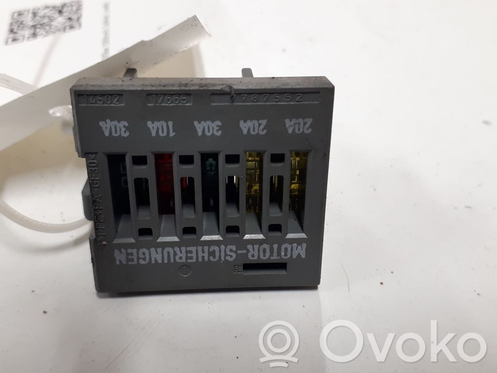 BMW 3 E90 E91 Hazard warning light relay 