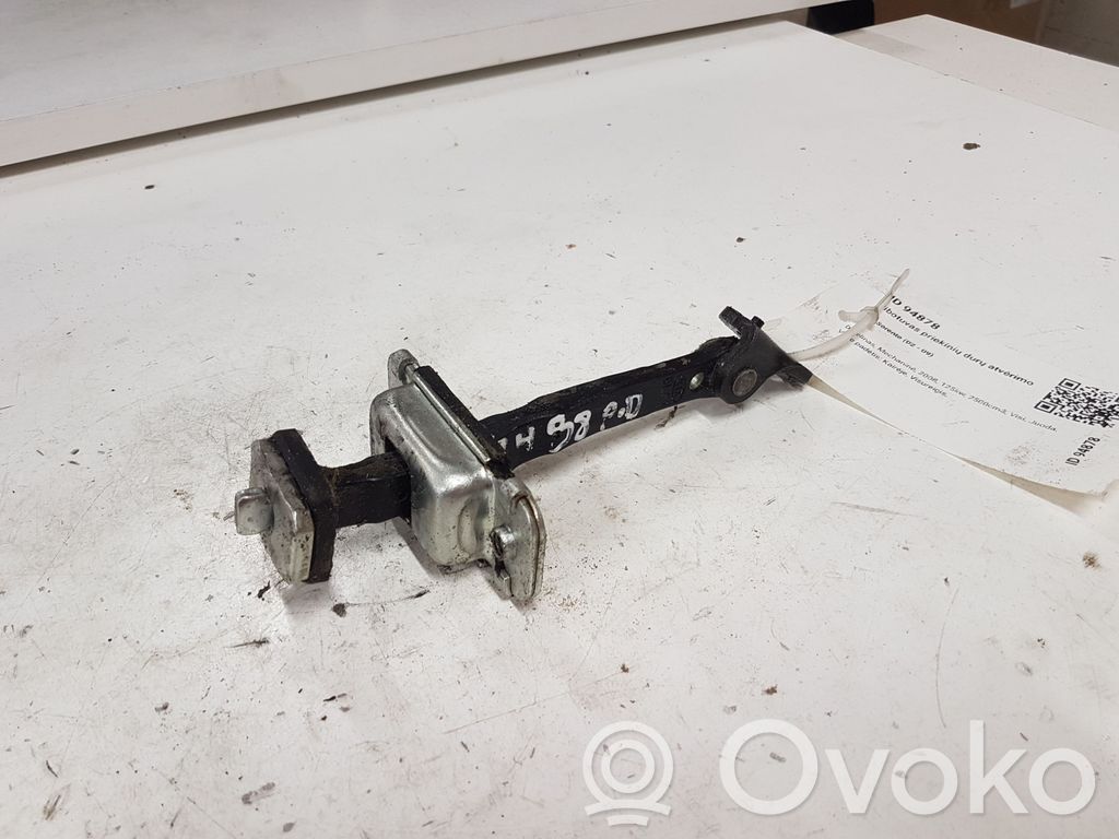 KIA Sorento Etuoven pidätin 