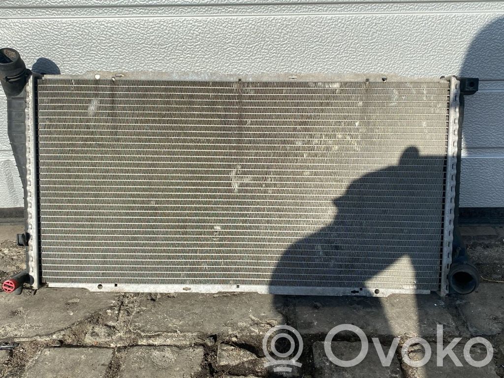 BMW 5 E39 Coolant radiator 