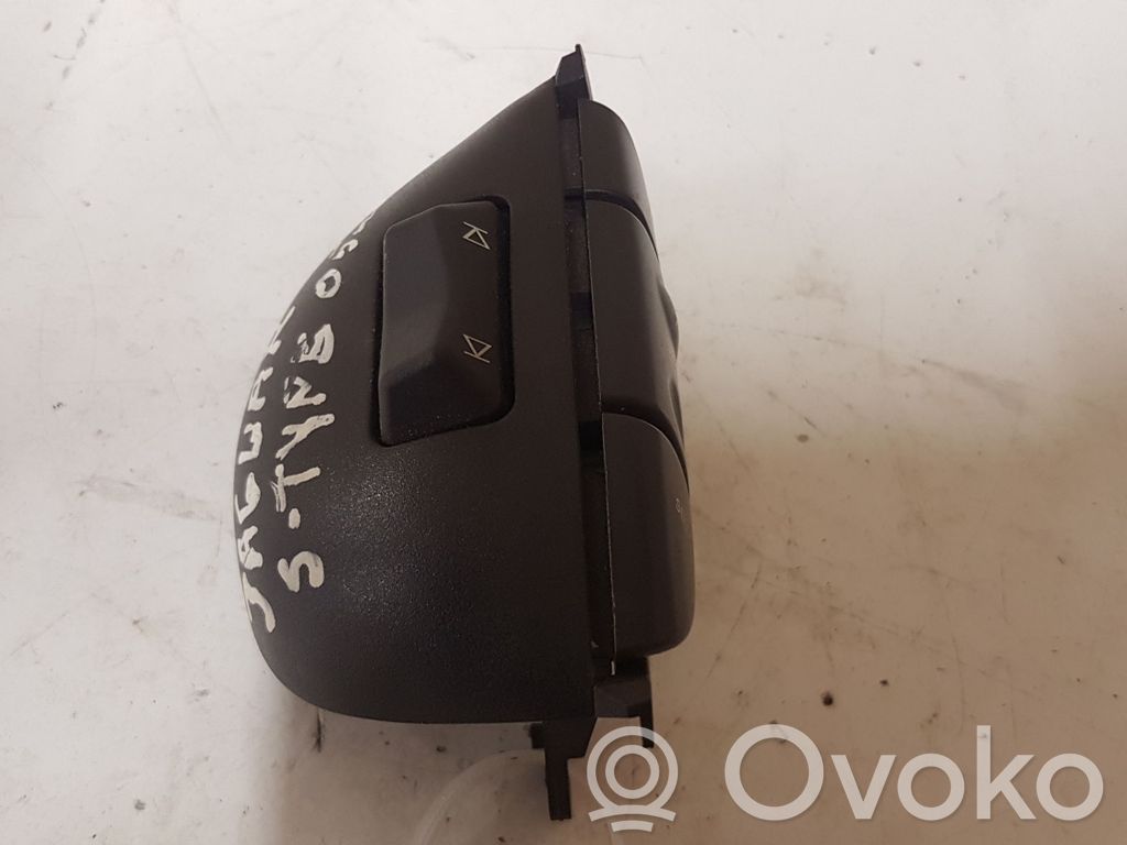 Jaguar S-Type Steering wheel buttons/switches 