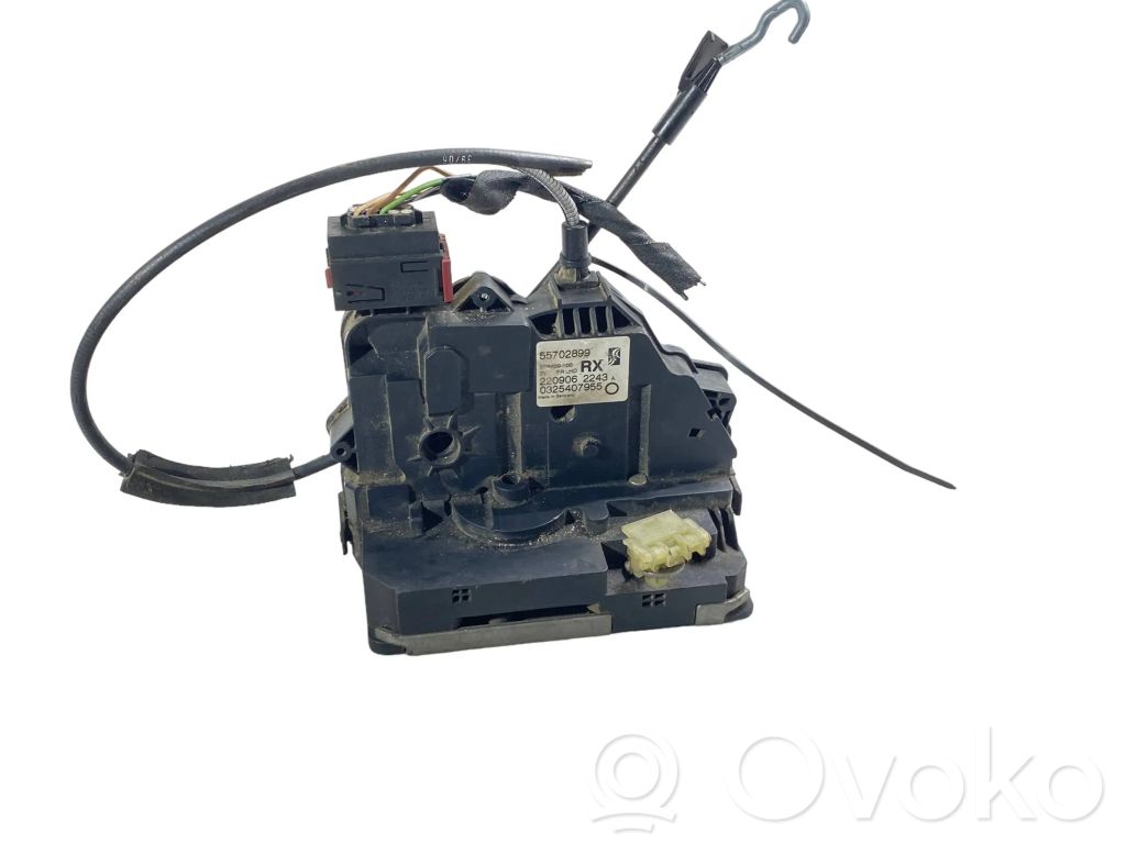 Opel Corsa D Priekšpusē slēdzene 
