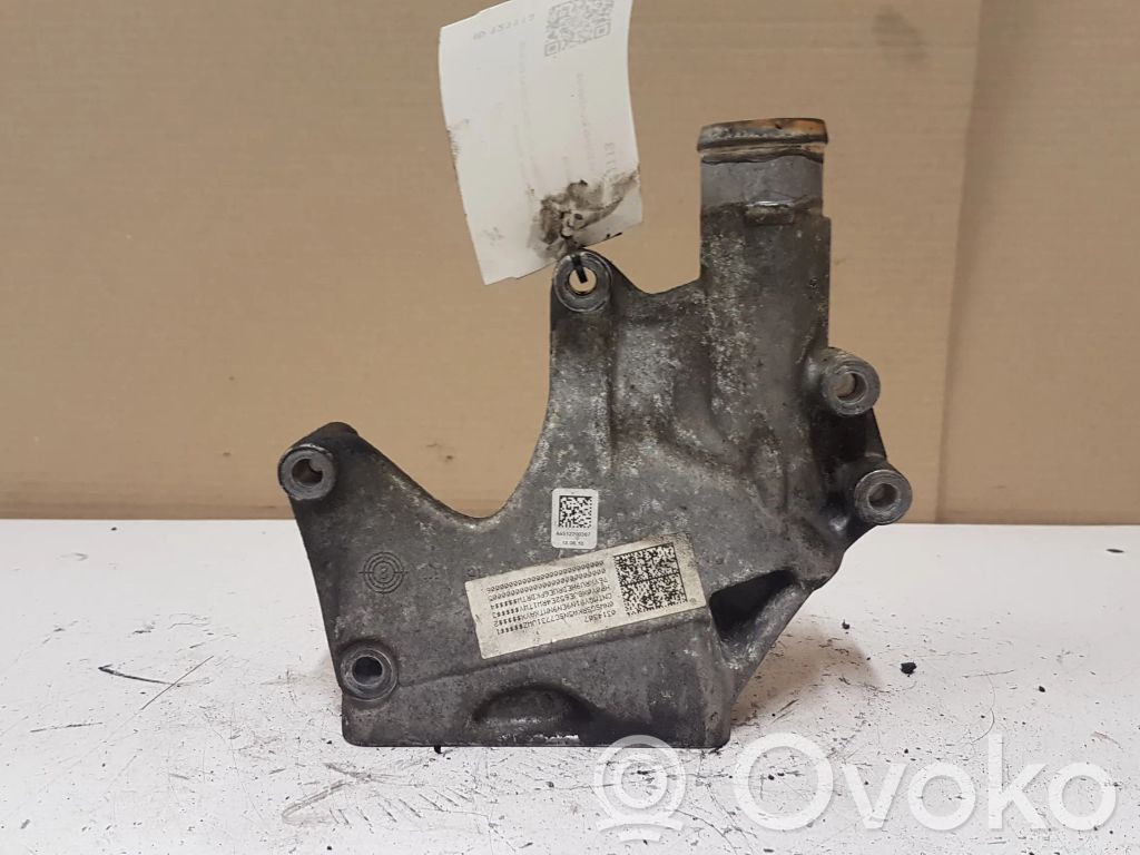 Jeep Compass Engine mounting bracket 