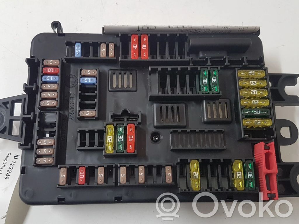 BMW 3 F30 F35 F31 Drošinātāju bloks 