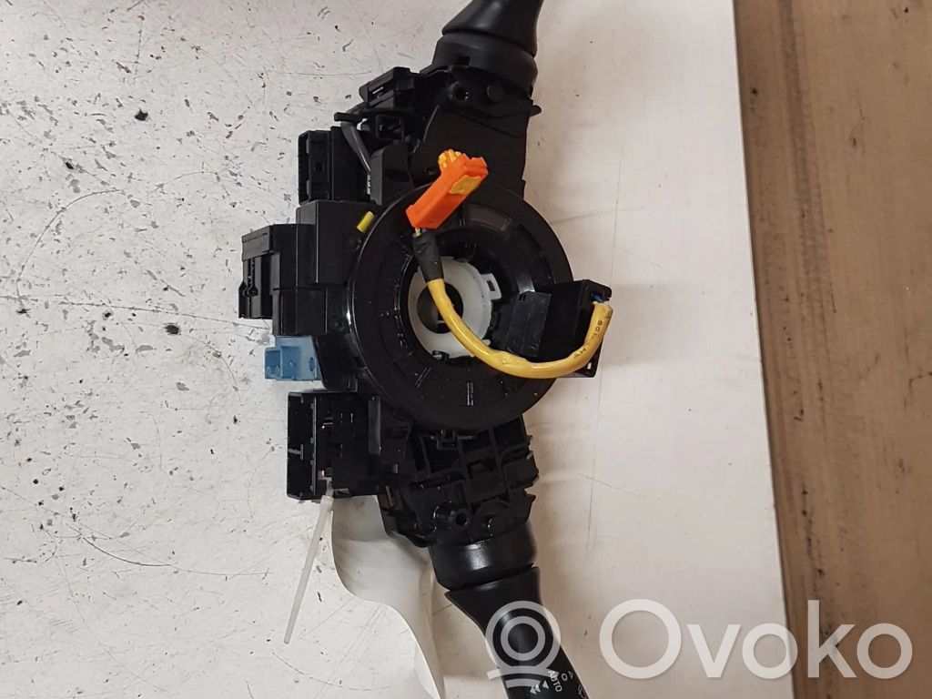 Toyota Avensis T270 Leva/interruttore dell’indicatore di direzione e tergicristallo 