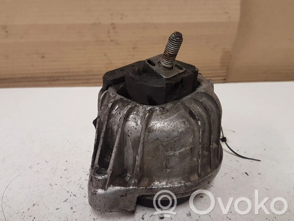 Moottorin kiinnikekorvake   13981112