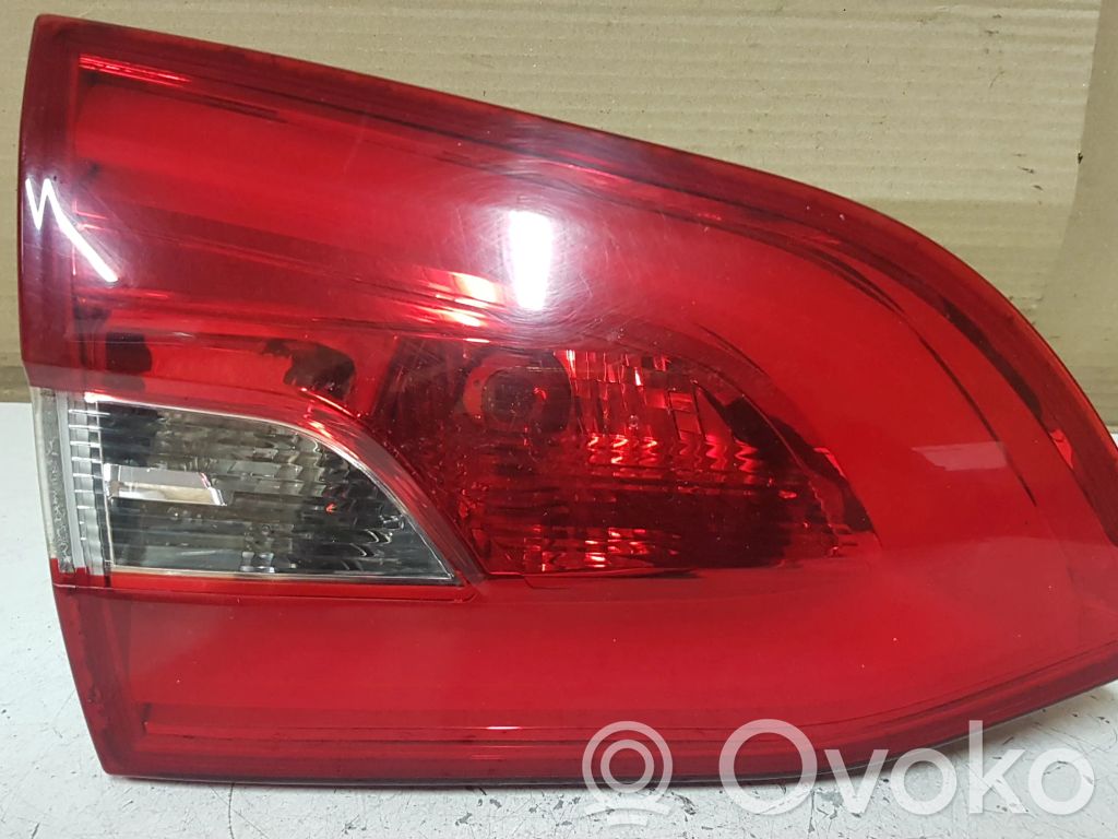 Peugeot 308 Lampă spate în capacul portbagajului 