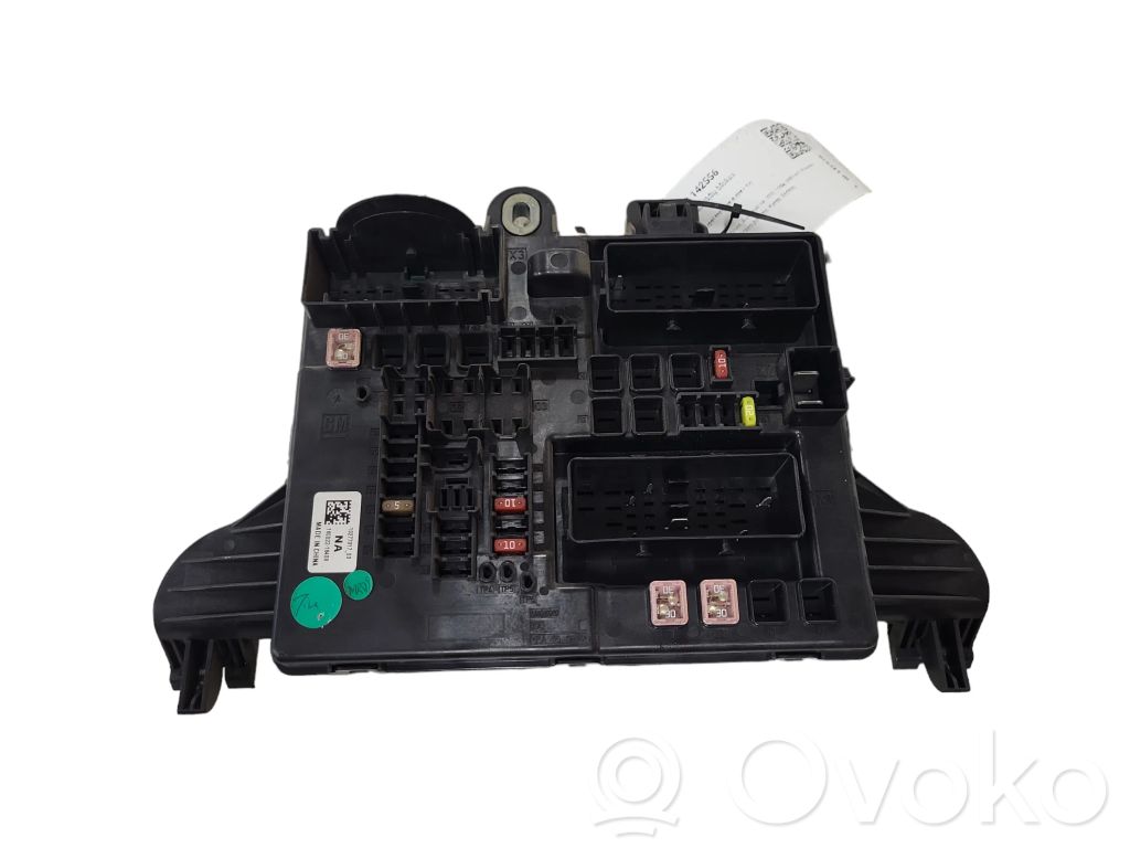 Opel Insignia A Drošinātāju bloks 