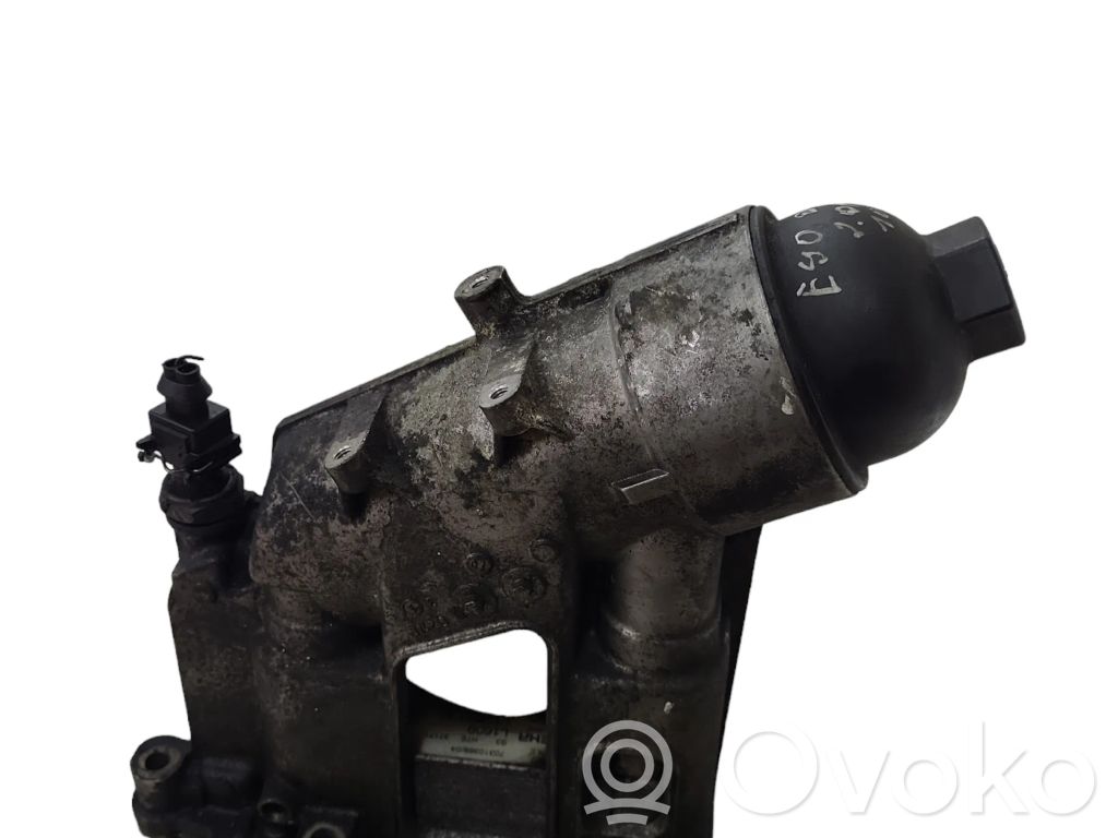 BMW 3 E90 E91 Supporto di montaggio del filtro dell’olio 