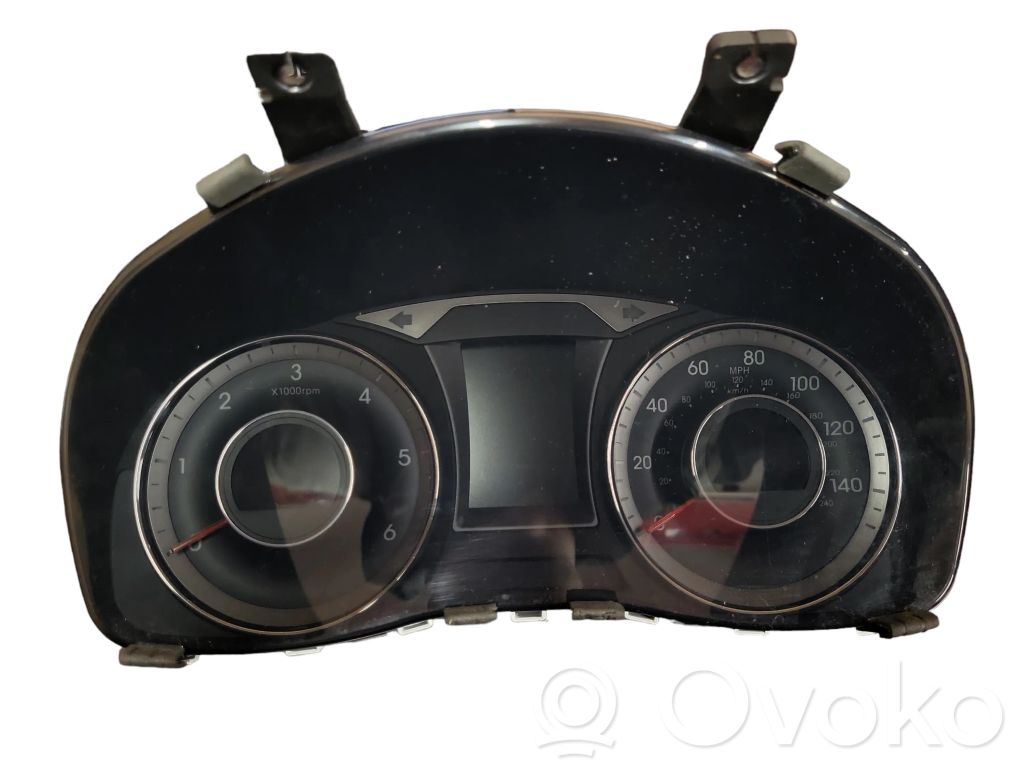 Hyundai i40 Vitezometru (grup de instrumente) 
