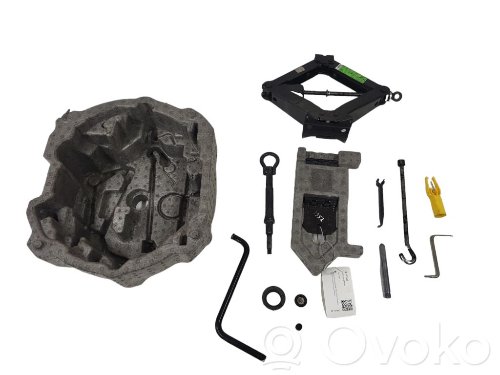 Citroen C6 Tool set 