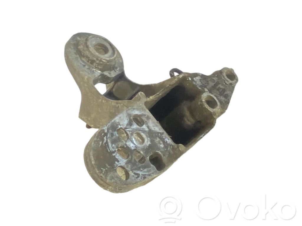 Engine mounting bracket   4B0199351A