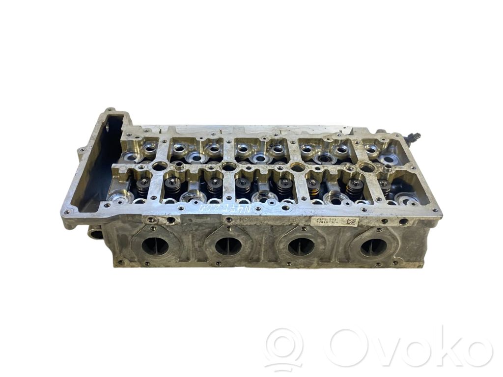 BMW 3 E90 E91 Engine head 