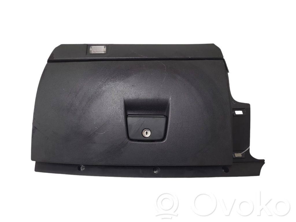 Volvo V50 Handschuhfach 