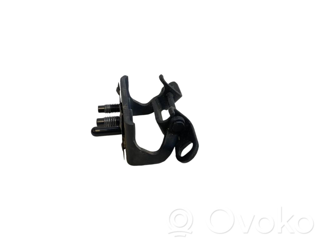 Volvo C30 Tailgate/trunk/boot hinge 