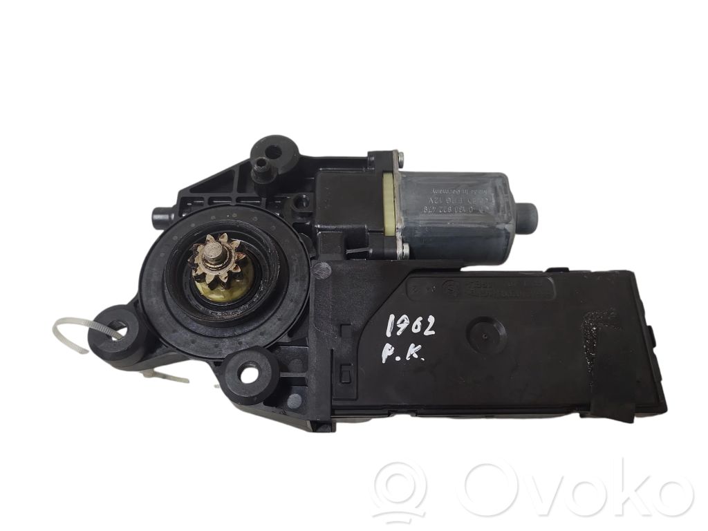 Renault Megane III Silnik regulatora szyby drzwi przednich 