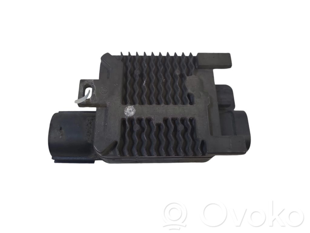 Volvo V40 Fan control module 