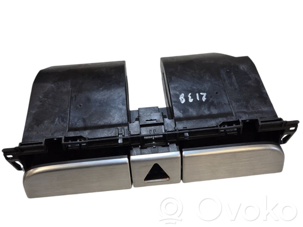 Volkswagen PASSAT B6 Box/scomparti cruscotto 