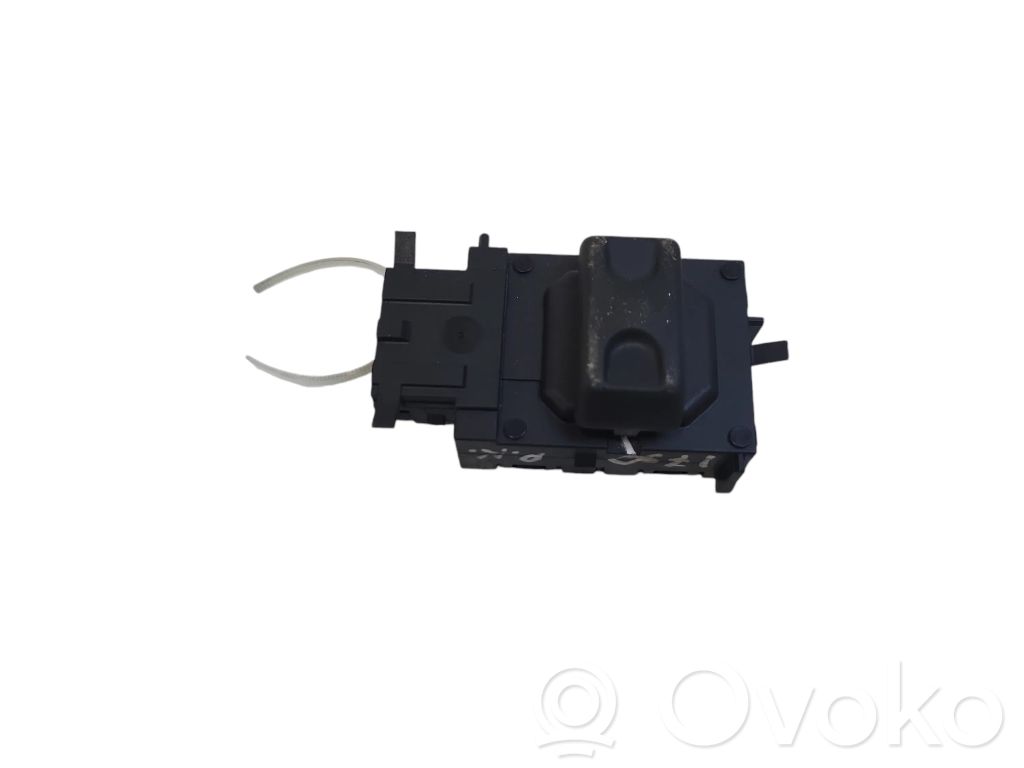 Citroen C5 Seat heating switch 