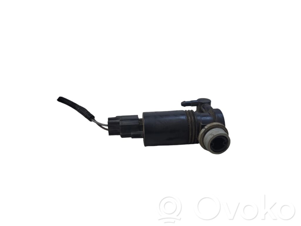 Volvo V40 Windscreen/windshield washer pump