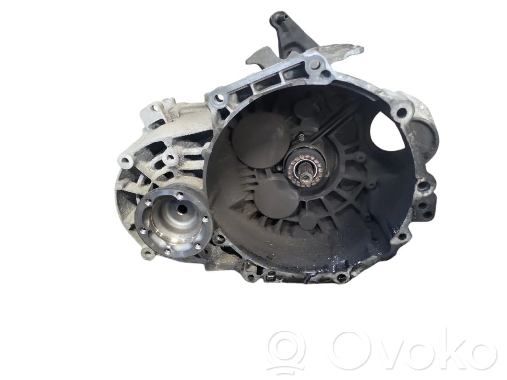 Volkswagen PASSAT B6 Scatola del cambio manuale a 6 velocità