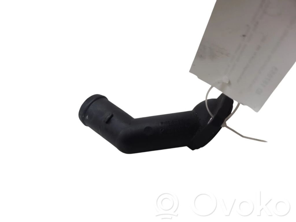 Volkswagen Golf IV Engine coolant pipe/hose 