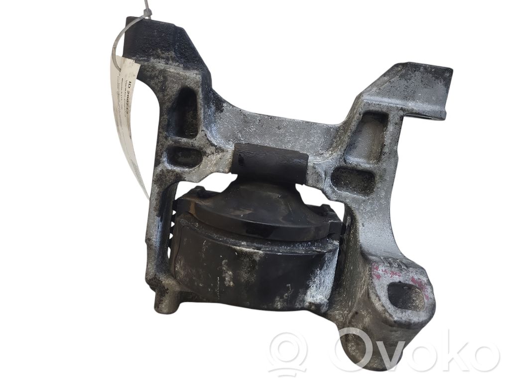 Engine mount bracket   K1442
