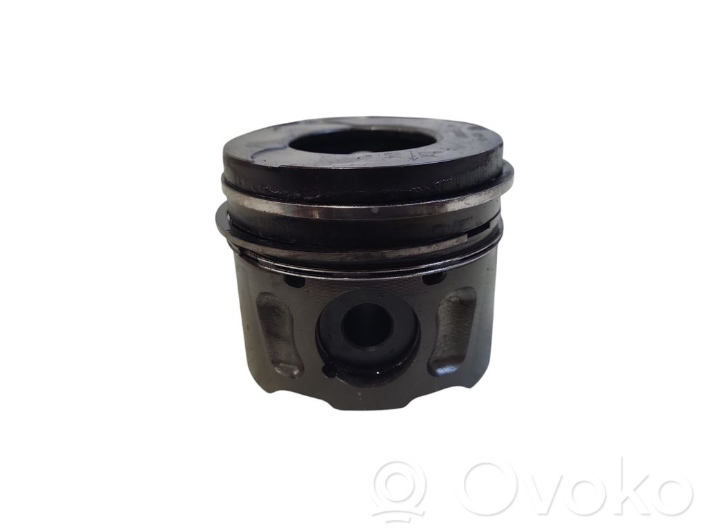 Piston