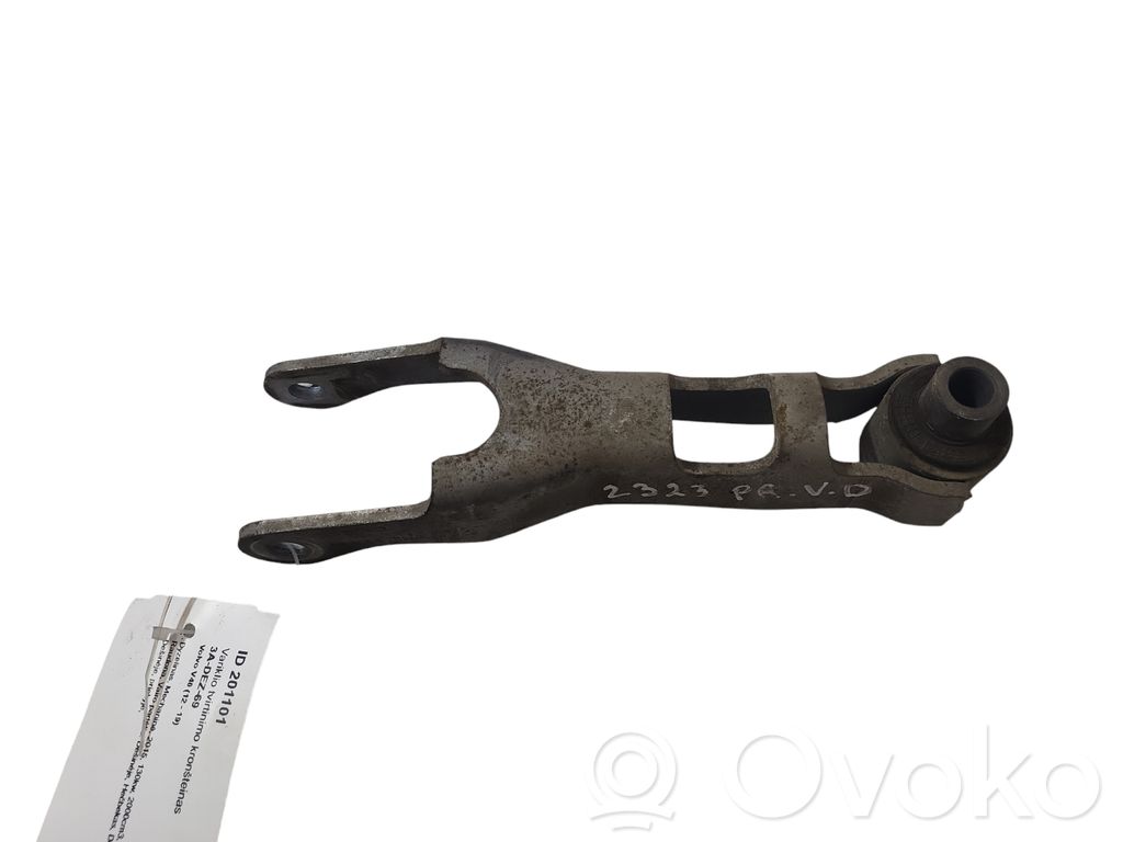 Volvo V40 Engine mounting bracket 