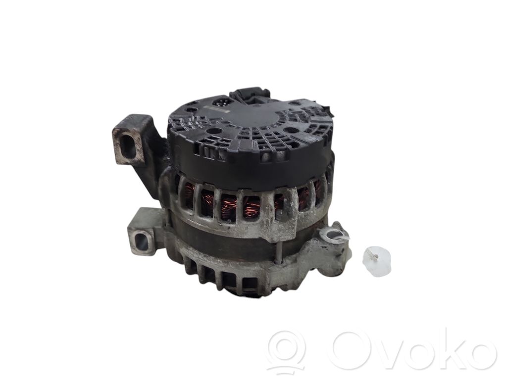 Volvo V40 Ģenerators 