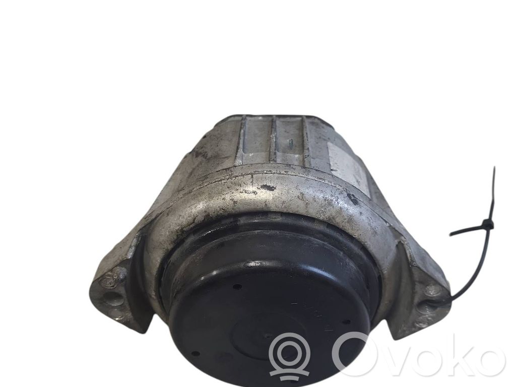 Wspornik / Mocowanie silnika   13981112