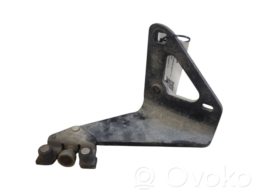 Renault Trafic II (X83) Guida/cerniera inferiore del rullo del portellone scorrevole 