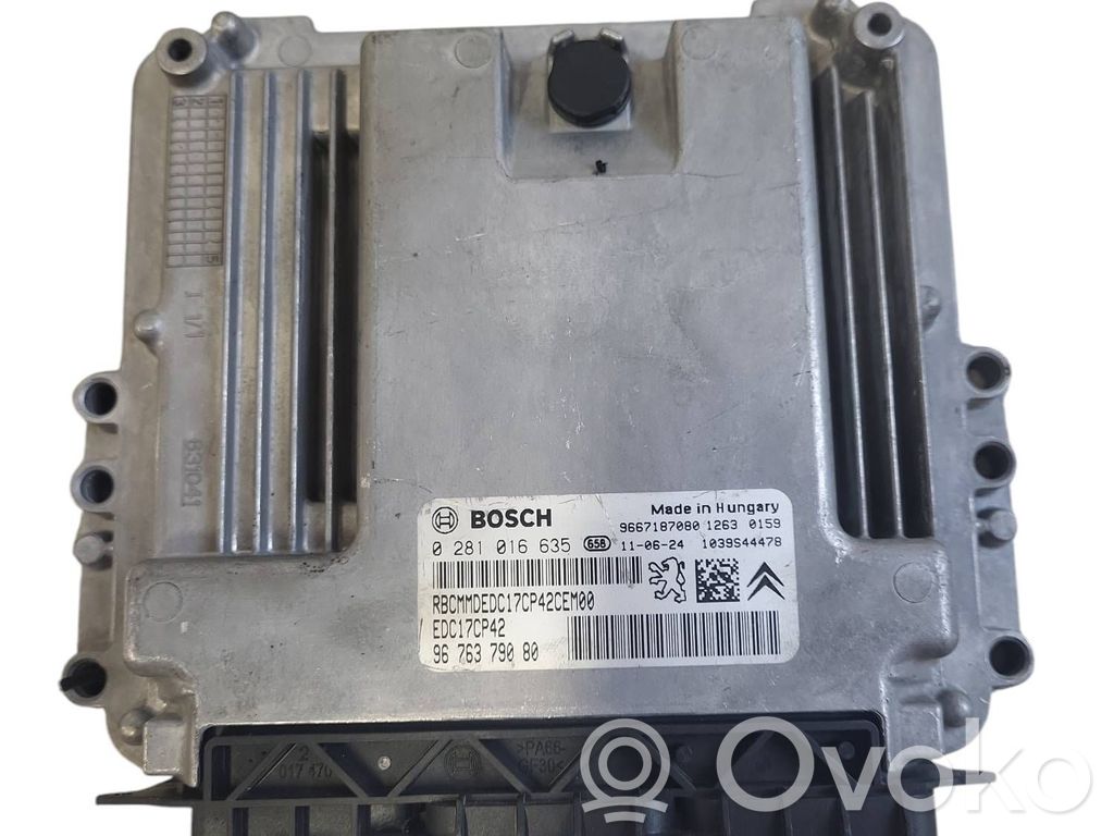 Peugeot 508 Engine control unit/module 