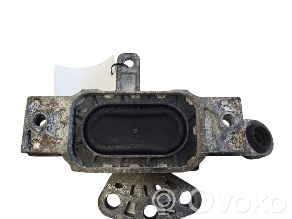 Opel Insignia A Engine mount bracket 