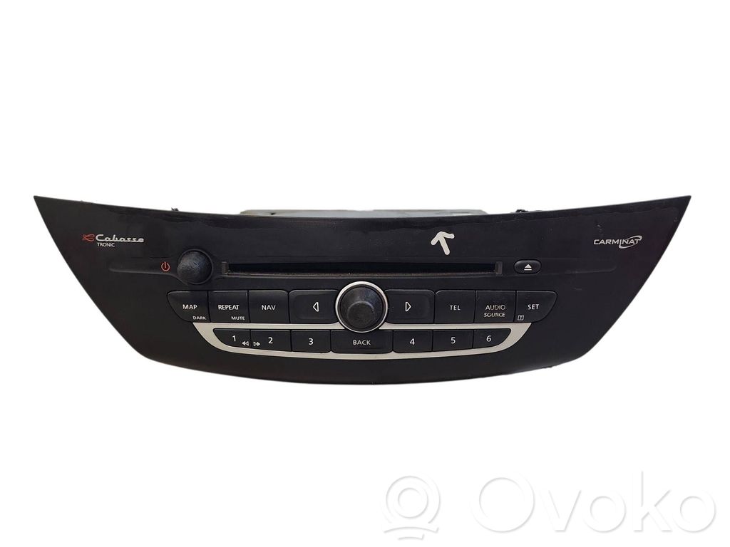 Renault Laguna III Panel / Radioodtwarzacz CD/DVD/GPS 