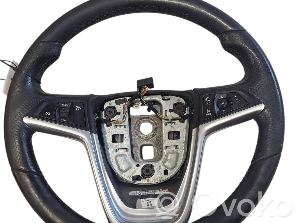 Opel Astra J Ohjauspyörä 