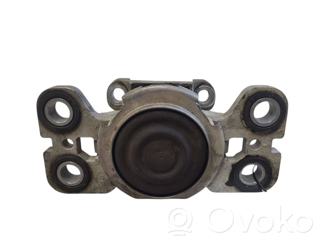 Engine mount bracket   HL8090M03,HL8070M08