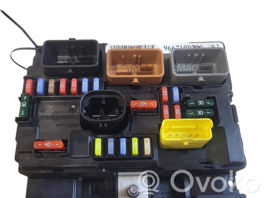 Module de fusibles   9667199780,9636079380