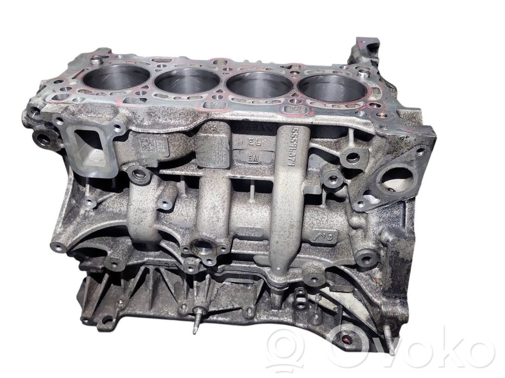 Opel Insignia A Engine block 