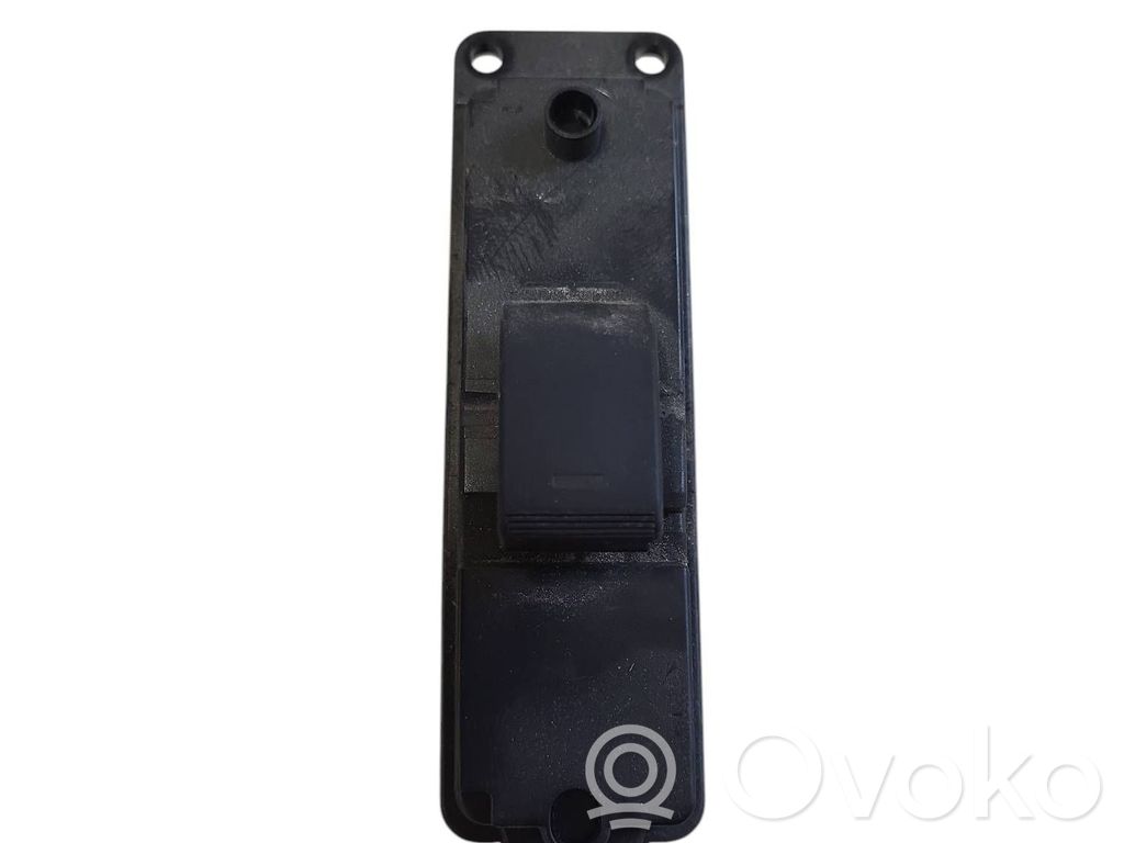 Interruptor del elevalunas eléctrico   GS1D66380