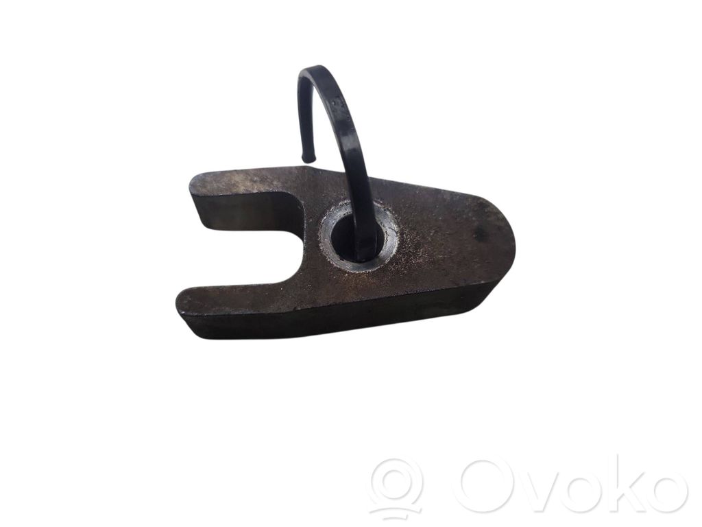 Abrazadera del inyector de combustible