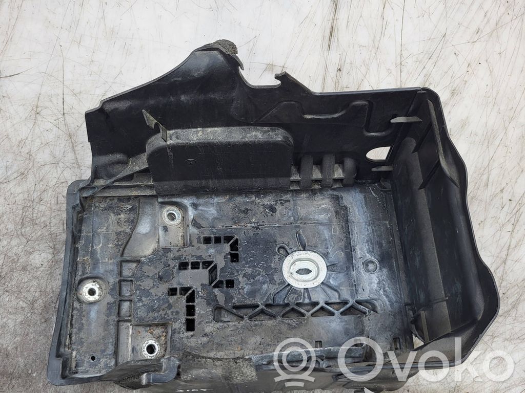 Volvo V60 Akumulatora kaste