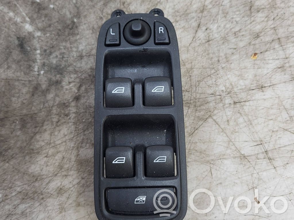 Volvo V60 Electric window control switch 