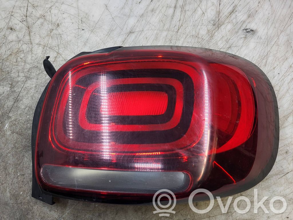 Citroen C3 Aircross Aizmugurējais lukturis virsbūvē 