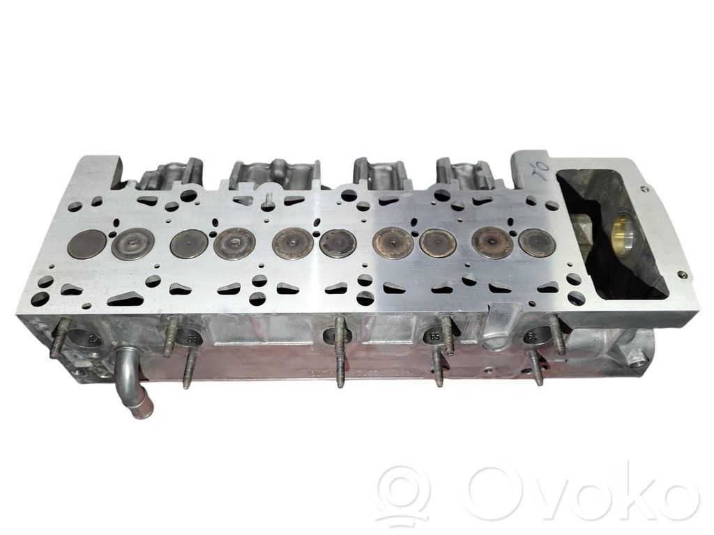 Engine head   071033735