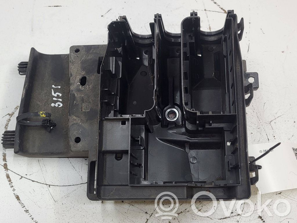 Opel Astra K Muu moottoritilan osa 