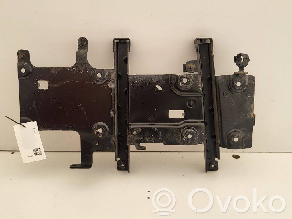 Opel Vivaro Alte piese compartiment motor 