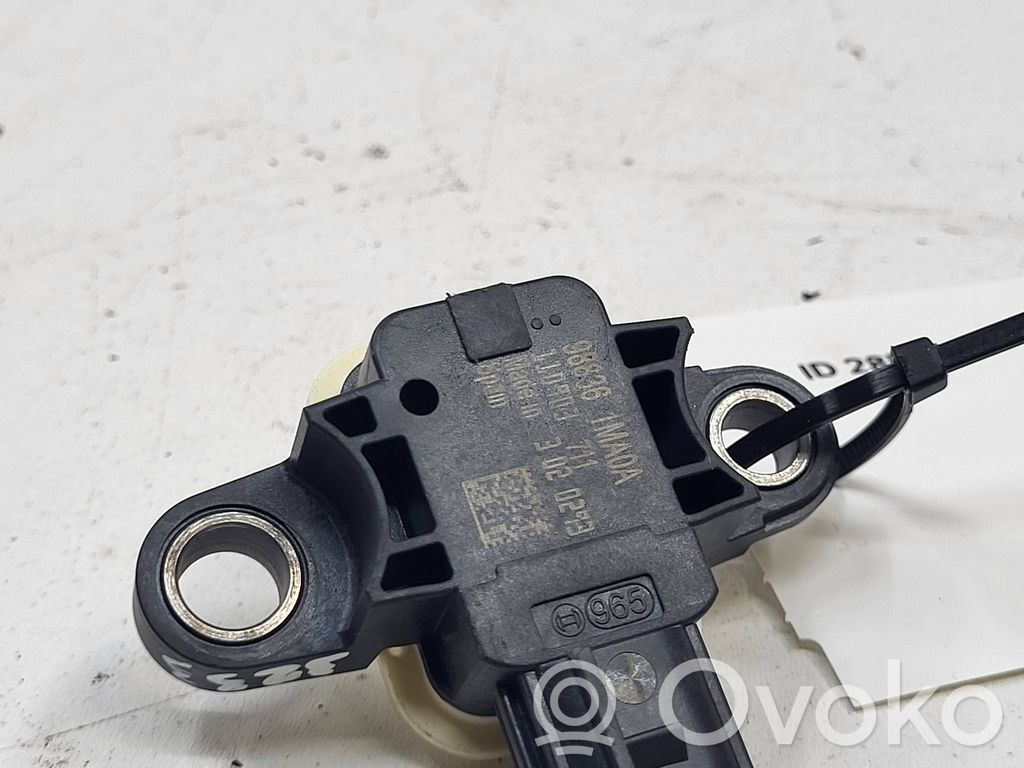 Nissan Leaf I (ZE0) Airbagsensor Crashsensor Drucksensor